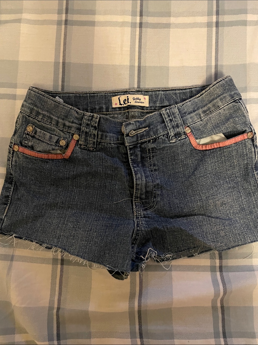 lei gabby lowrise blue shorts with pink pocket trim